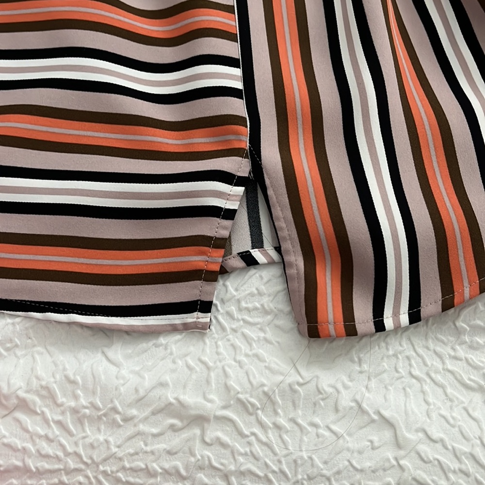 Express Striped Blouse - Picture 5 of 5